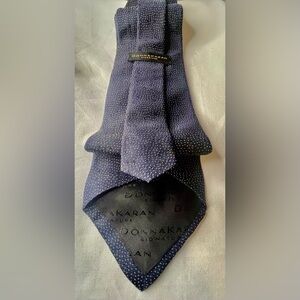 Elegant Navy Blue Tie Donna Karan Silk Tie